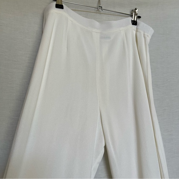 Misook Classic White Women's Knit Trousers - Picture 3 of 15